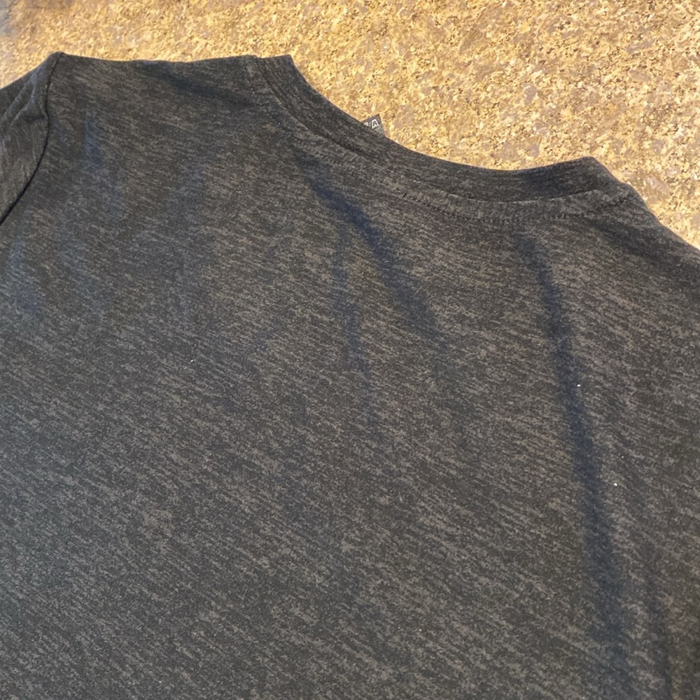 90 Degree By Reflex Men’s Soft V Neck Tee Small Dark Gray or Gray and Black - Picture 10 of 13